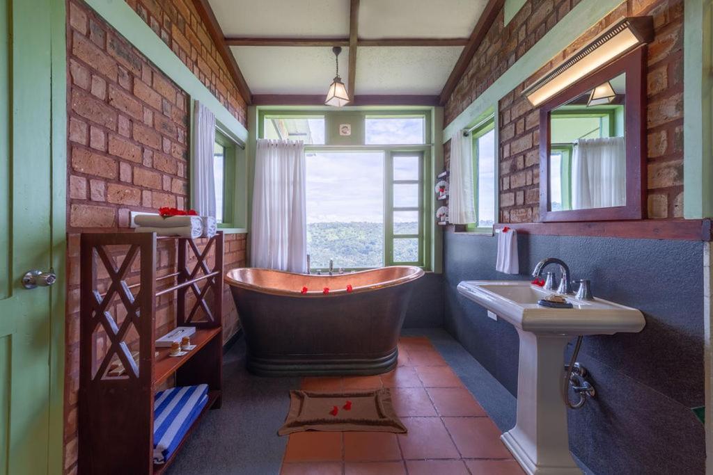 Hotel Spicetree Munnar Chinnakanal Zewnętrze zdjęcie